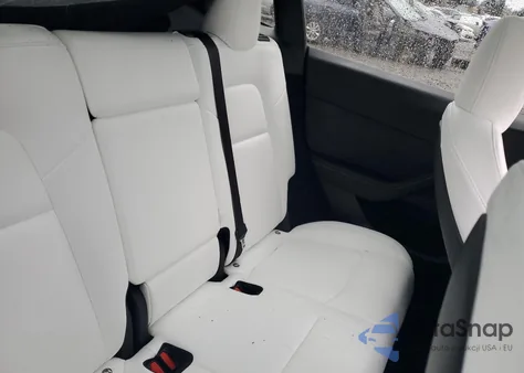 2024 Tesla Model Y из США, поврежденный, VIN 7SAYGDEEXRF002639